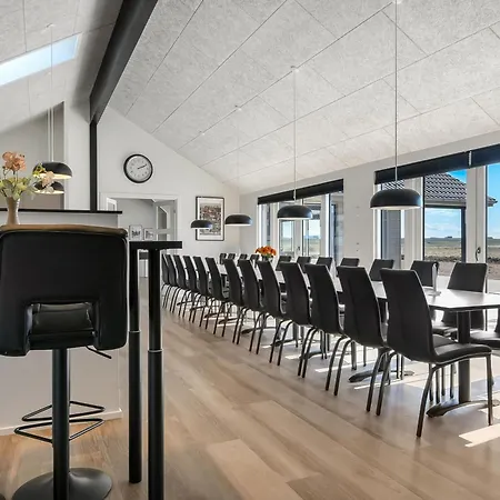 Completely Unique Luxury Home-sj750 Harboør